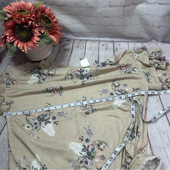 Bullhead ruffle sleeve top0051 - Picture 12 of 12